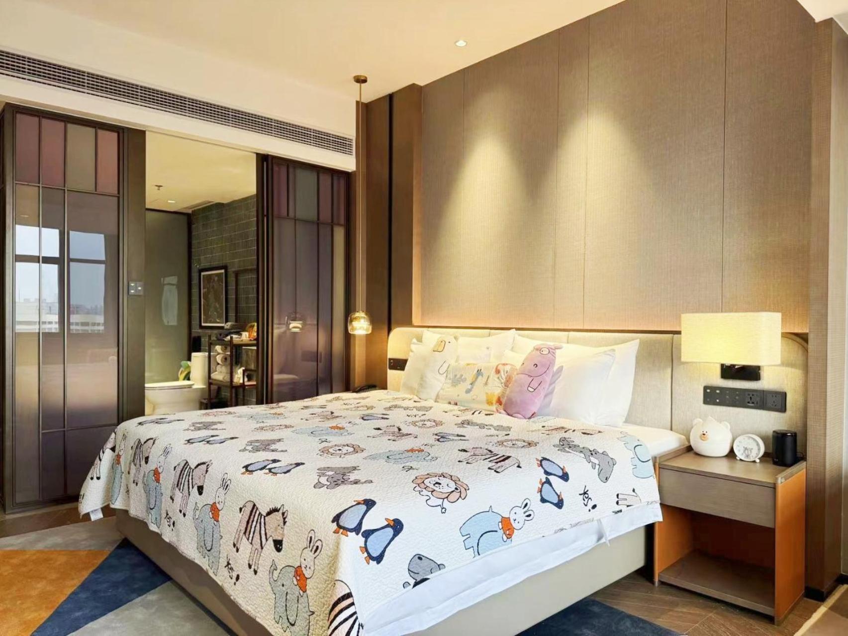 Guangzhou Baiyun Hotel Exterior foto A bedroom at the hotel